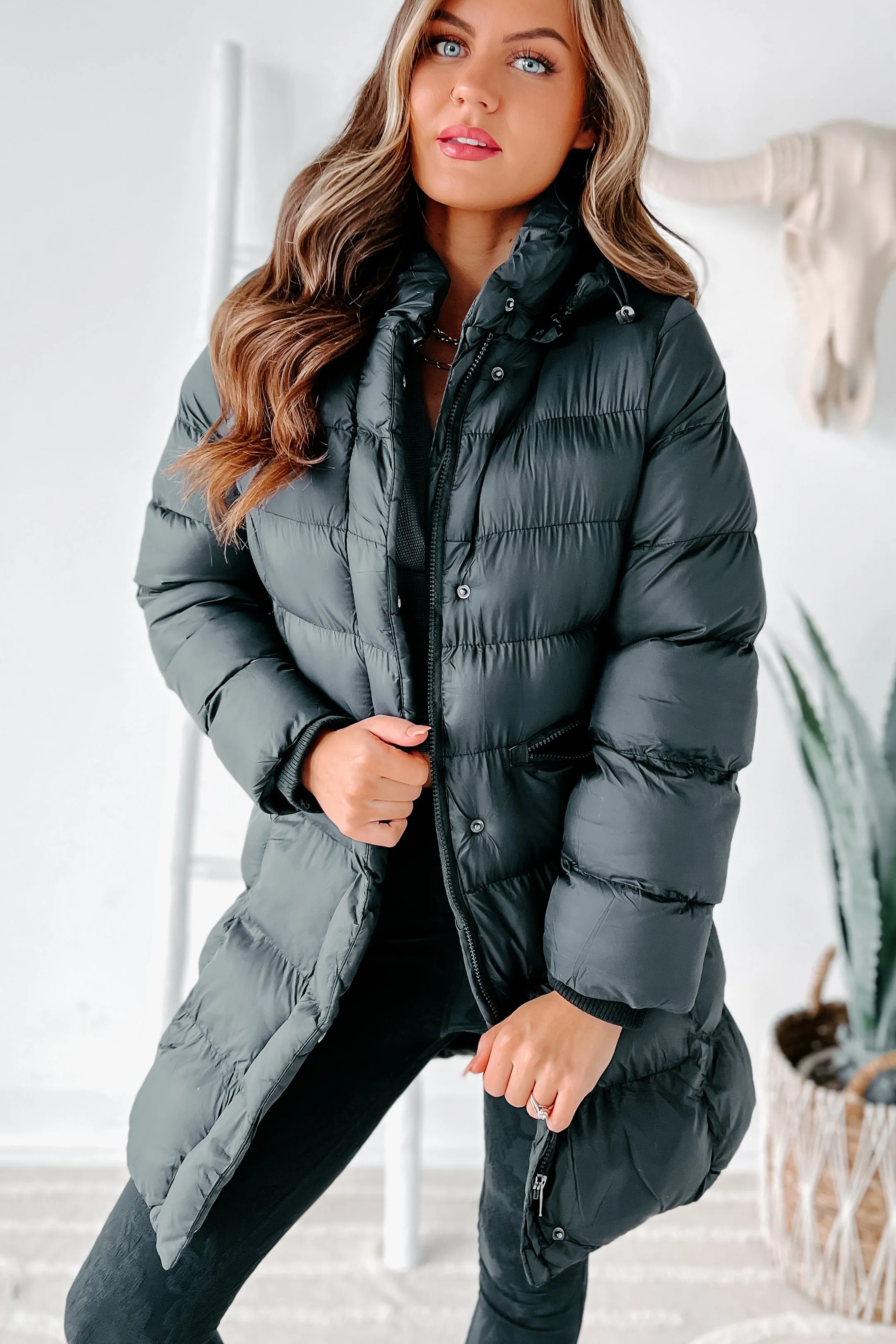 Keeping Warm Knee Length Puffer Coat (Black)