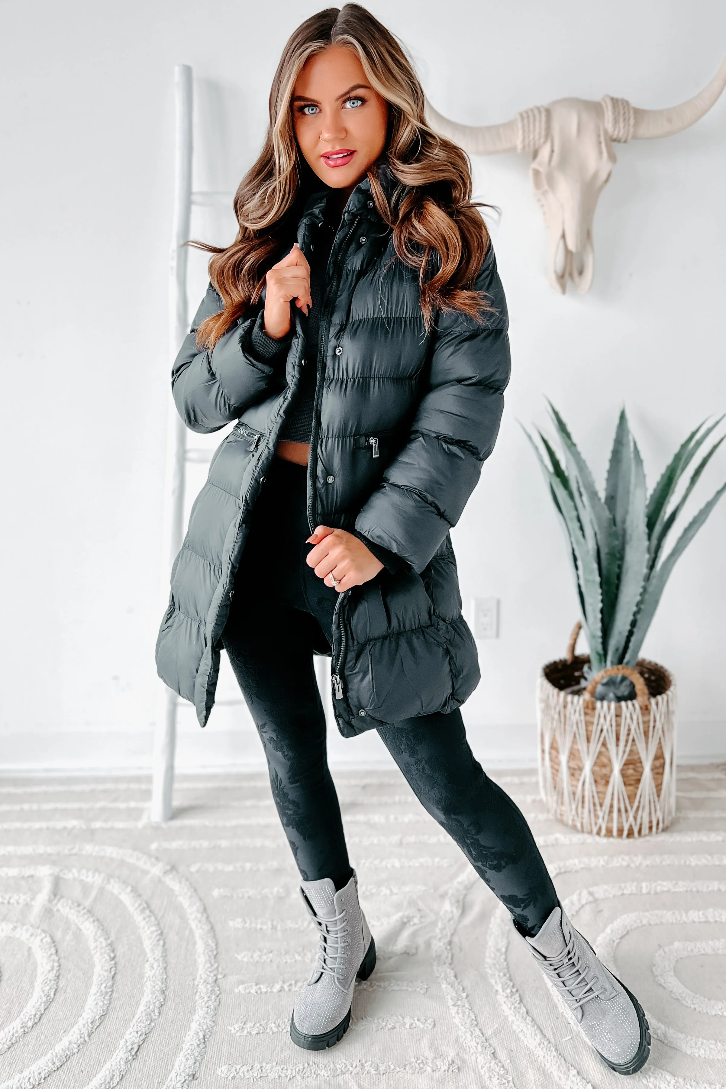 Keeping Warm Knee Length Puffer Coat (Black)