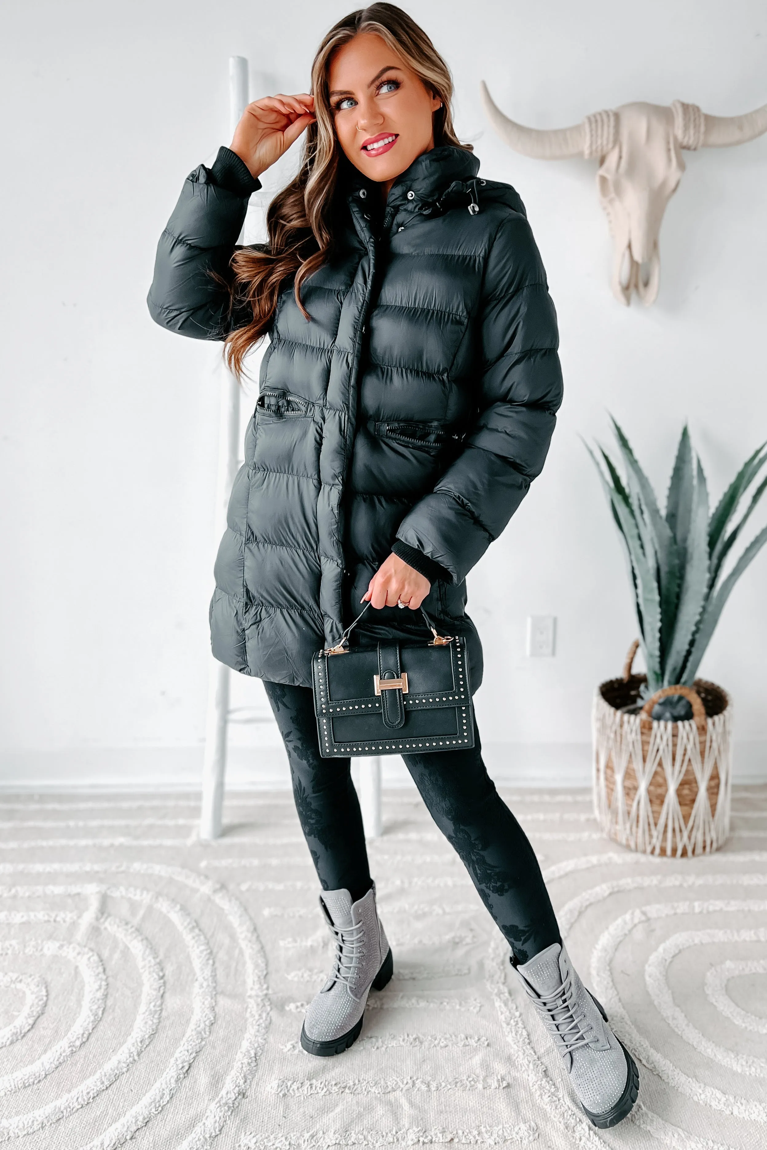 Keeping Warm Knee Length Puffer Coat (Black)
