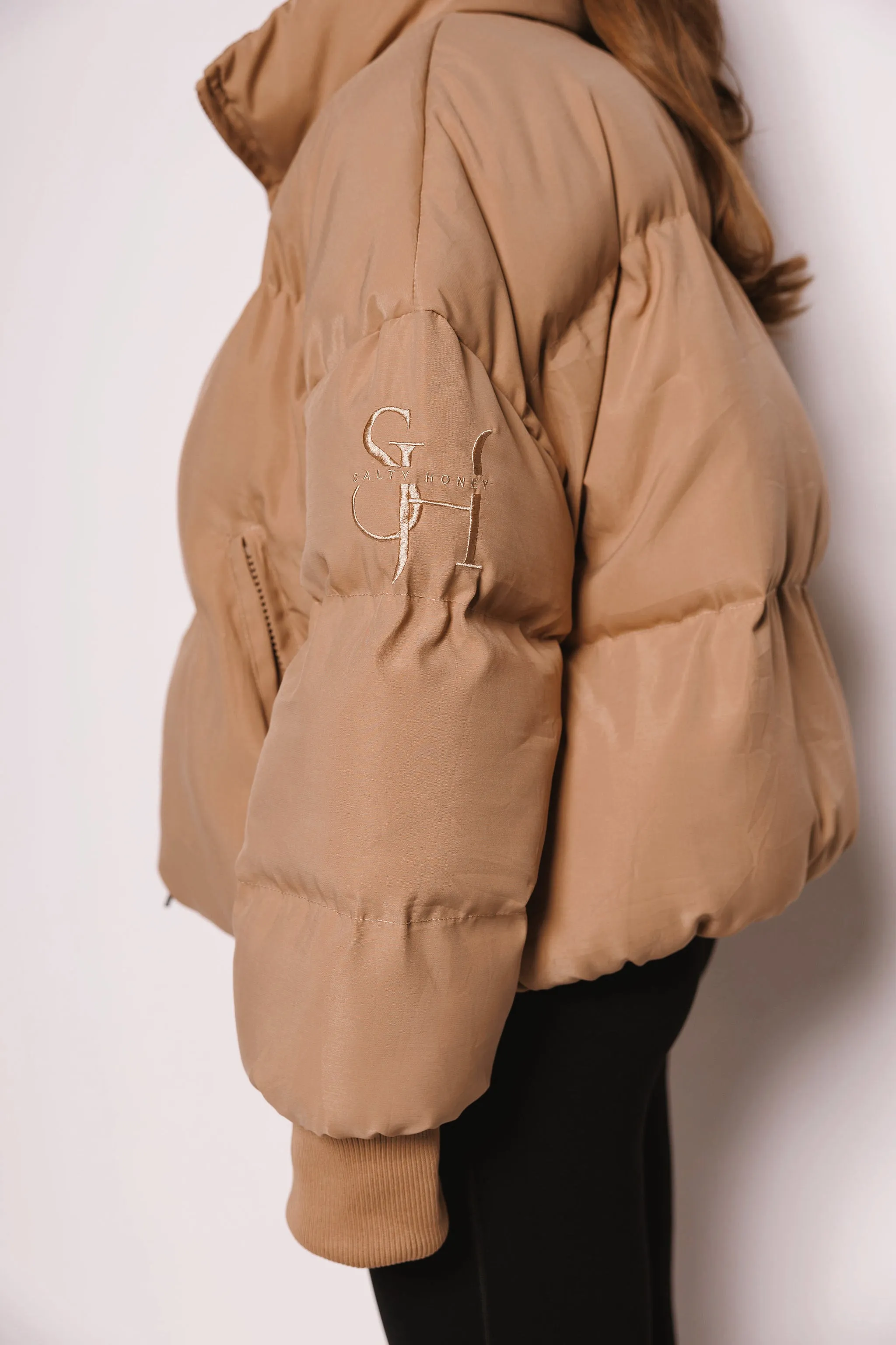 VOLUME PUFF JACKET: TAN